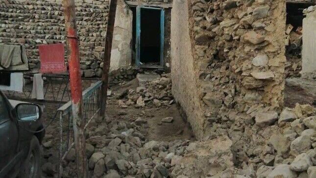 КЧС подсчитал предварительный ущерб от землетрясений в Раште и Нурабаде