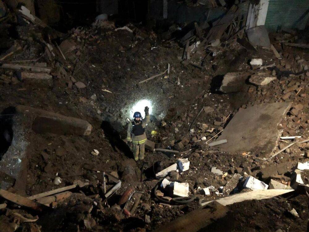 Россия сбросила управляемую авиабомбу на Сумскую область. Один человек ранен, разрушено жилье и газопровод – Офис президента