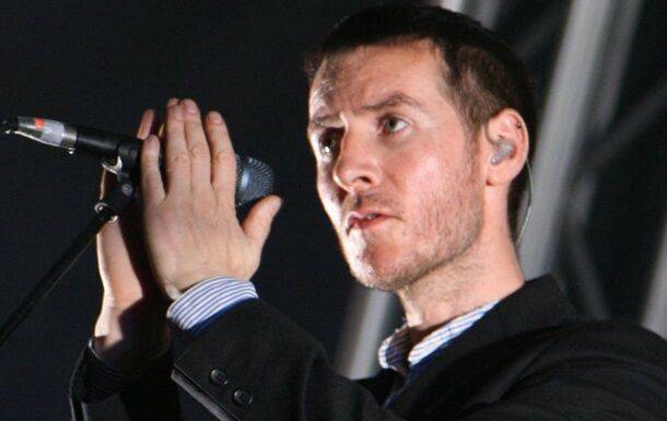 Фронтмен Massive Attack представил новую версию песни Обійми