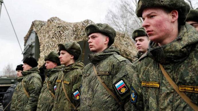 Россия не сможет призвать 400 тысяч "добровольцев", будет принуждение к армии – разведка Британии