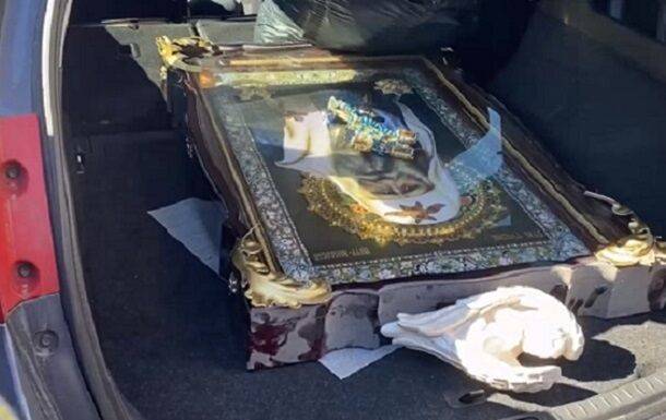 Полиция "завернула" авто с иконой из Киево-Печерской лавры - СМИ