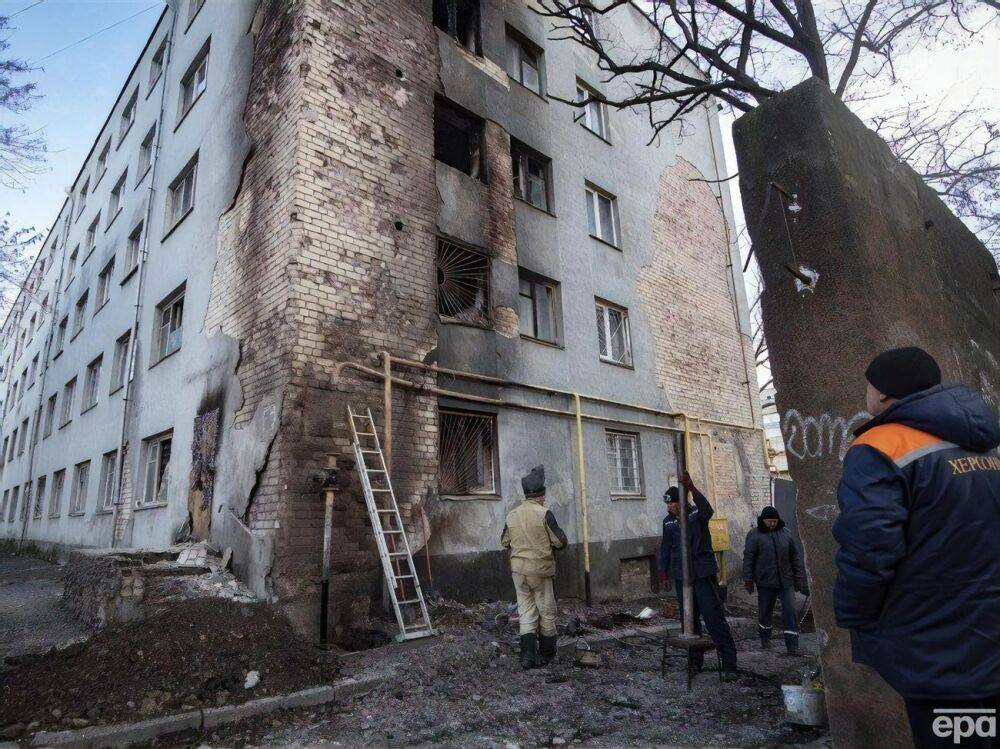 Россияне 64 раза за сутки обстреляли Херсонскую область. Под огонь оккупантов попали жилые кварталы, погиб один человек
