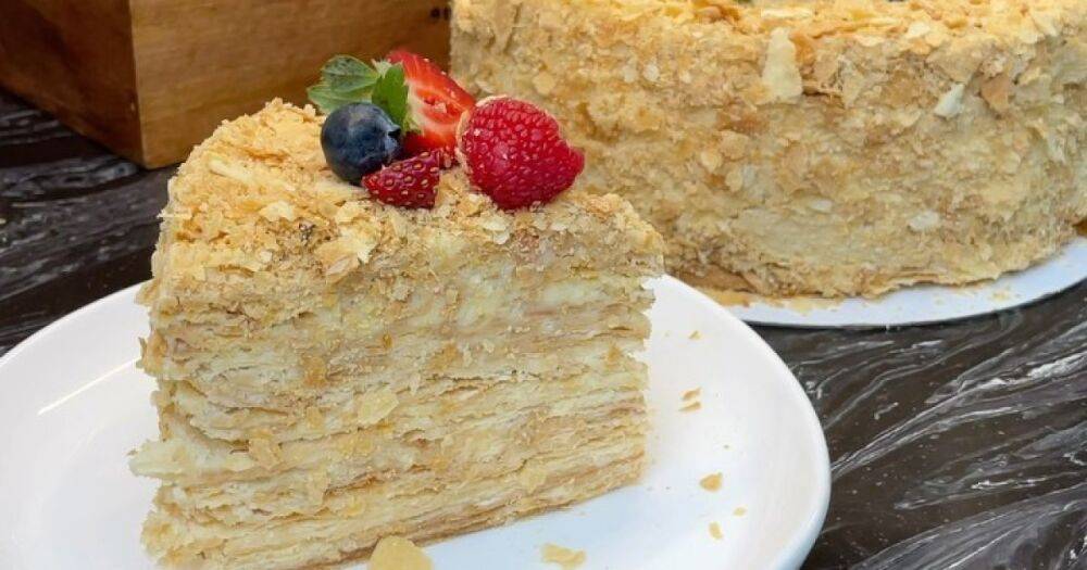 Торт "Наполеон" с пломбирным кремом: рецепт любимого десерта с новым вкусом