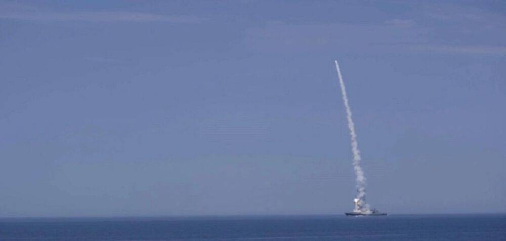 Накопила сотни ракет: эксперт насторожил количеством ресурсов у россиян
