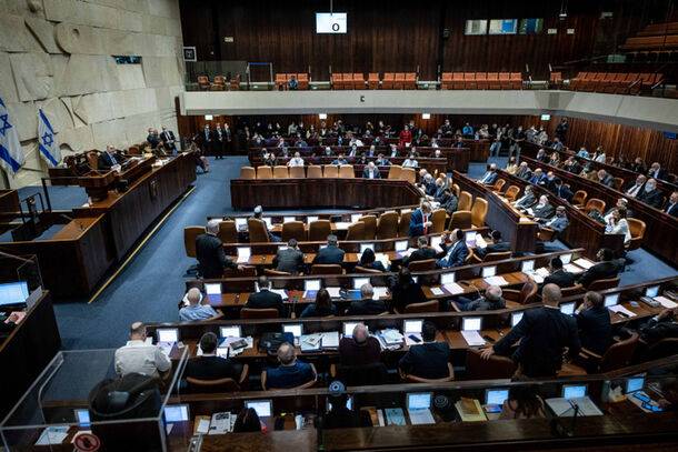 Кнессет одобрил закон о запрете квасного в больницах Израиля в период праздника Песах