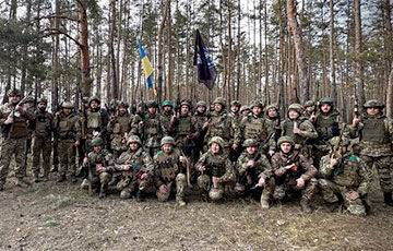 Бойцы ВСУ «нокаутировали» колонну российских танков на Луганщине