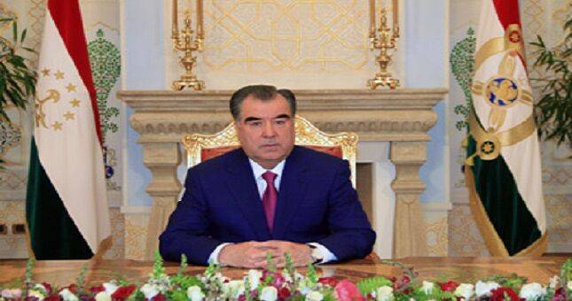 Президент поздравил женщин Таджикистана с наступающим Днем матери