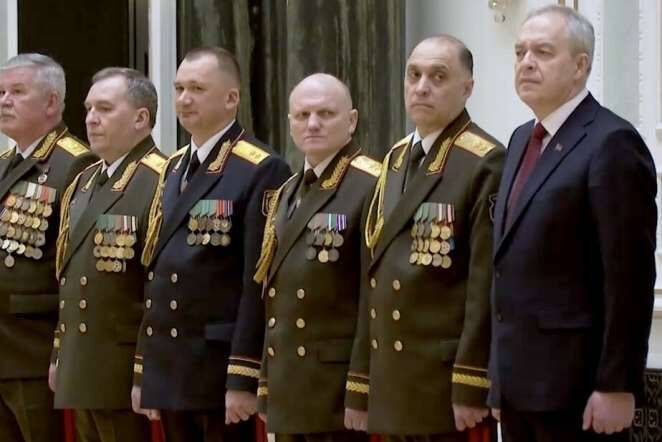 «Голуби и ястребы». Кто в окружении Лукашенко выступал за вступление в войну, а кто был против