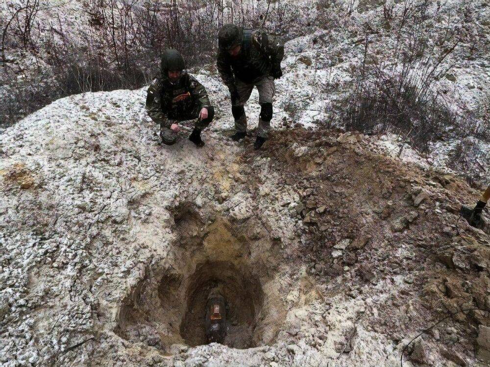 В Киевской области сегодня уничтожают мины и боеприпасы, граждан предупреждают о взрывах