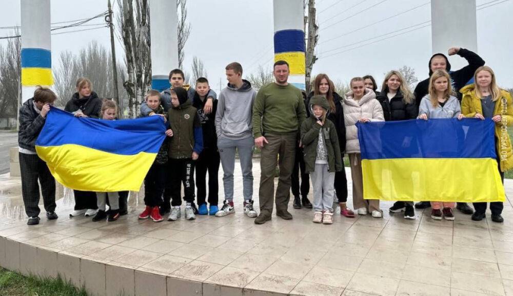 В Украину из России вернули 24 ребенка - фото и видео
