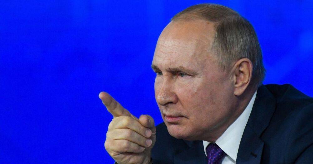 "Мелкий диктатор": пермский депутат сбежал из РФ, оскорбив Путина