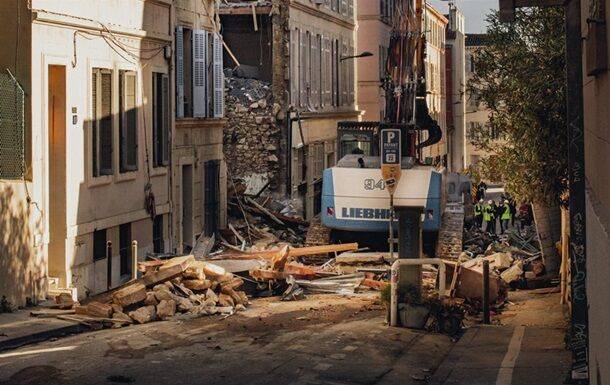 Обвал дома в Марселе: найдены шесть тел
