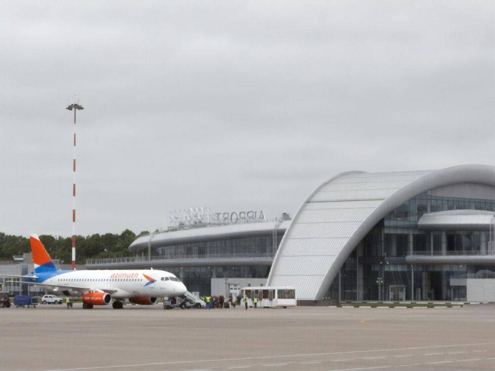 В российском Белгороде закрыли аэропорт из-за взрыва беспилотника – СМИ