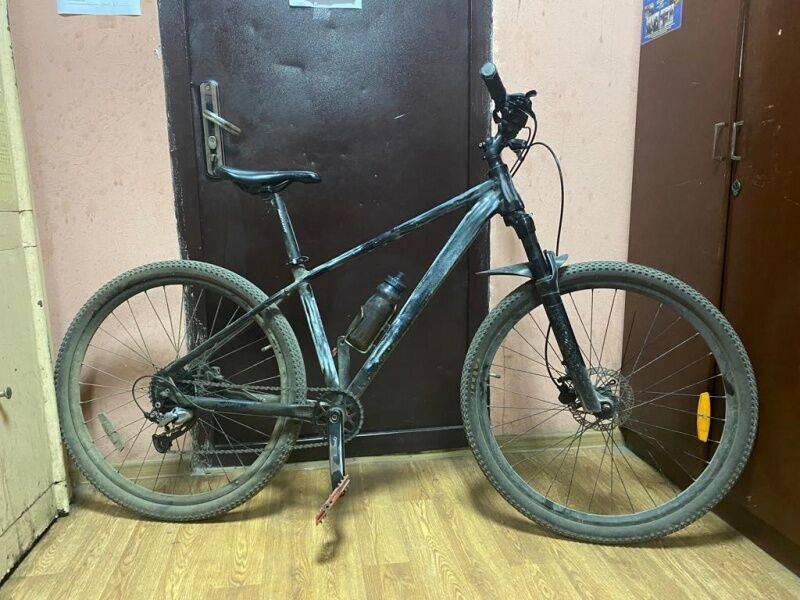 18-летний парень из Кесовой Горы ездил по Твери на украденном у курьера велосипеде
