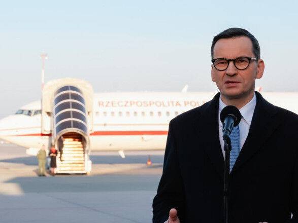 Премьер Польши отправился в США для укрепления связей в сфере обороны: будут говорить и о поддержке Украины