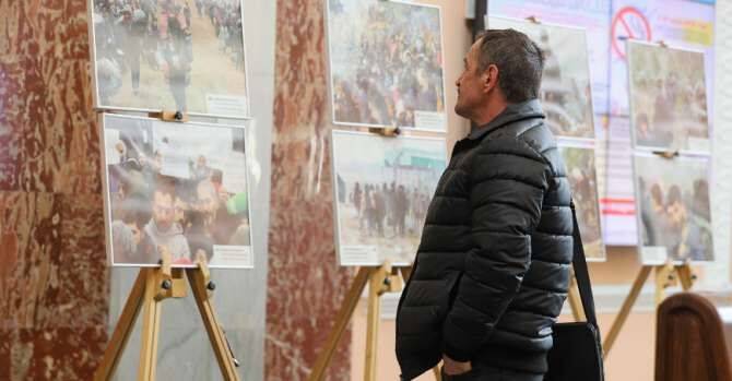 BelTA's photo exhibition on migrant crisis opens in Brest