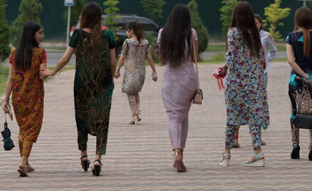 В Узбекистане теперь можно получить 15 суток ареста за приставания к девушкам на улицах