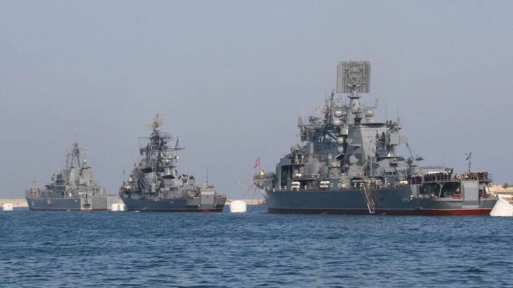 РФ увеличила количество кораблей в Черном море накануне Пасхи