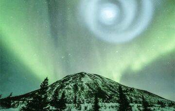 Загадочная спиральная «галактика» появилась в небе над Аляской