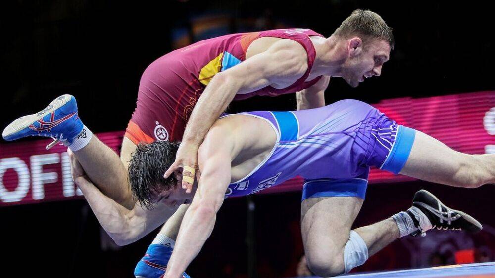 Украинец Михайлов гарантировал медаль чемпионата Европы-2023 по борьбе