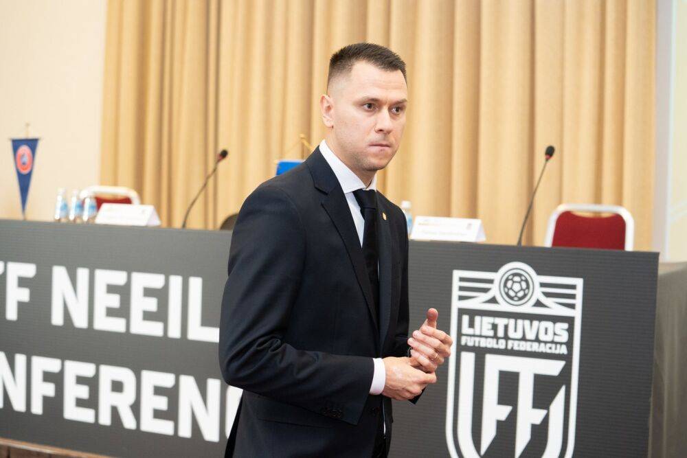 Глава Литовской федерации футбола рассказал о ситуации с телетрансляциями матчей сборной