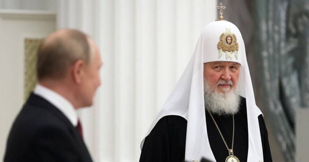 Патриарх Кирилл предложил богатым россиянам отдать свои деньги "на благо РФ"