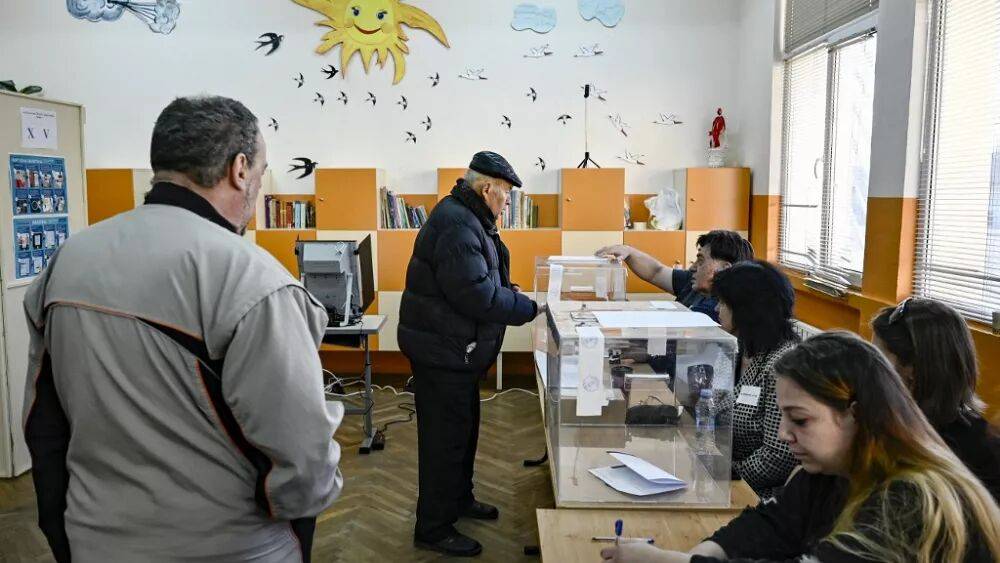 На выборах в парламент Болгарии пока нет явного победителя