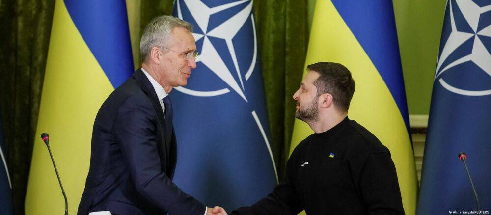 Зеленский: Нужны "конкретные шаги" для приема Украины в НАТО