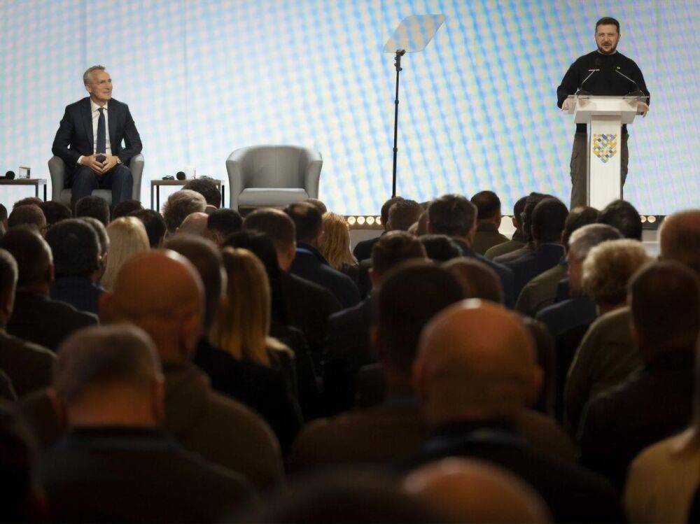 В Киеве состоялся Международный саммит городов и регионов при участии 40 стран. Они пообещали поддерживать Украину на пути восстановления и вступления в ЕС