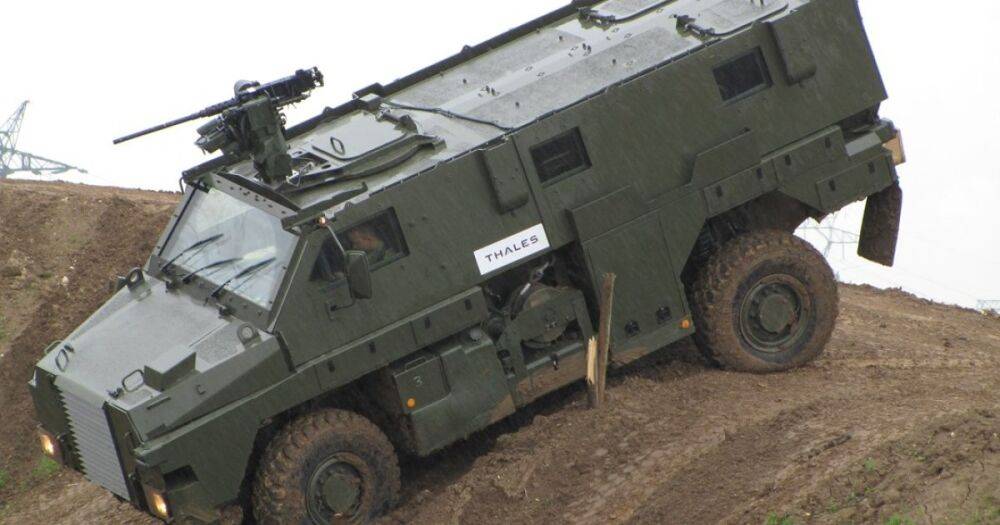 "Прекрасно себя чувствуют": нардеп показал бронеавтомобили Bushmaster на службе в ВСУ (видео)