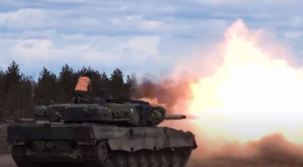 Leopard 2 пошли в бой: легендарные танки уже на войне - появилось видео