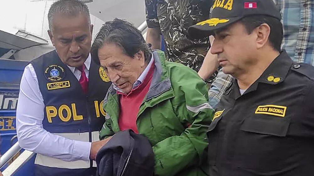 Перу: Алехандро Толедо присоединился к двум другим экс-президентам в тюрьме Лимы