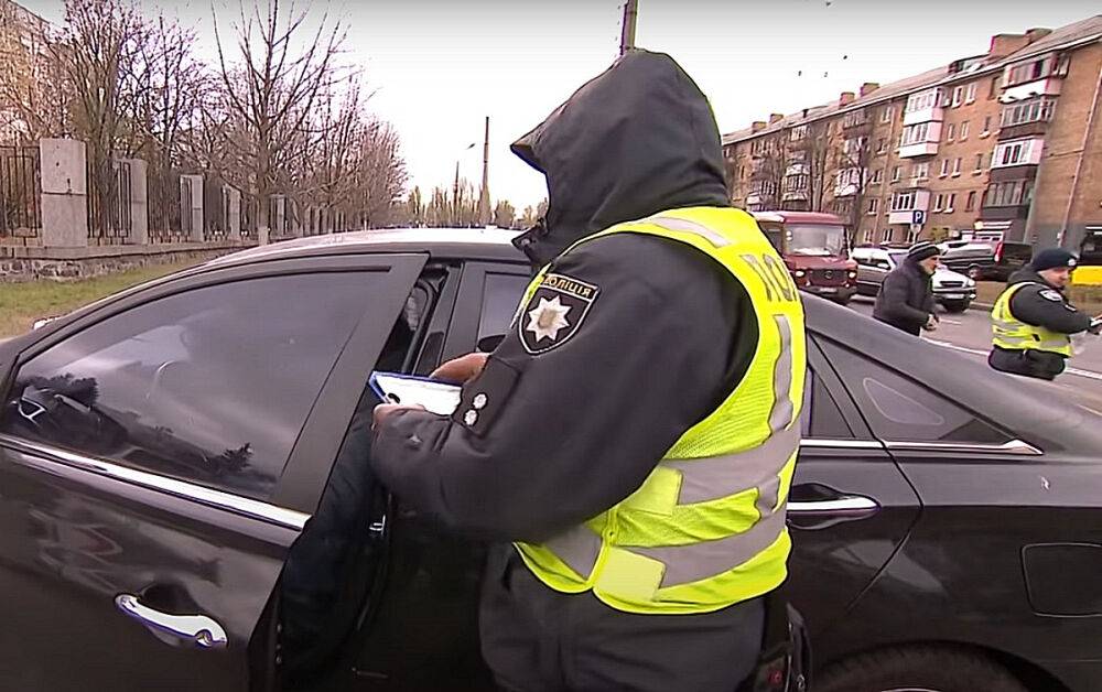 Разводят на деньги: какой штраф автомобилисты вообще не должны оплачивать, когда остановила полиция