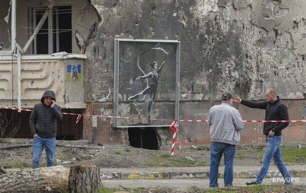 В Ирпене демонтируют дом из граффити Бэнкси