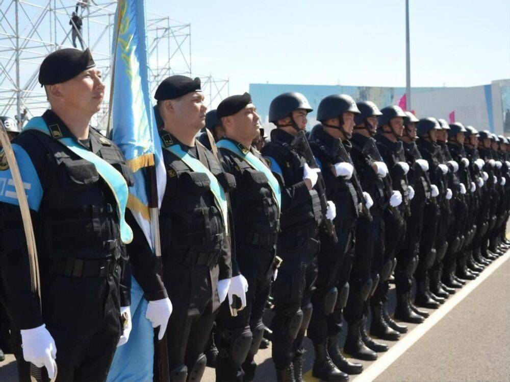 Казахстан снова отменил парад на 9 мая