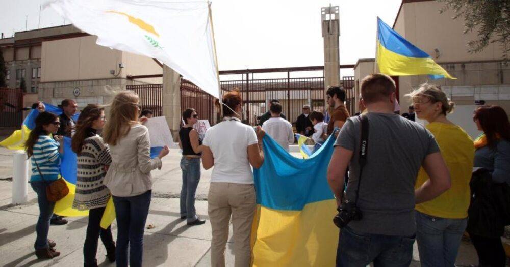 На Кипре выселяют беженцев из Украины: отели-нарушители будут отбирать государство