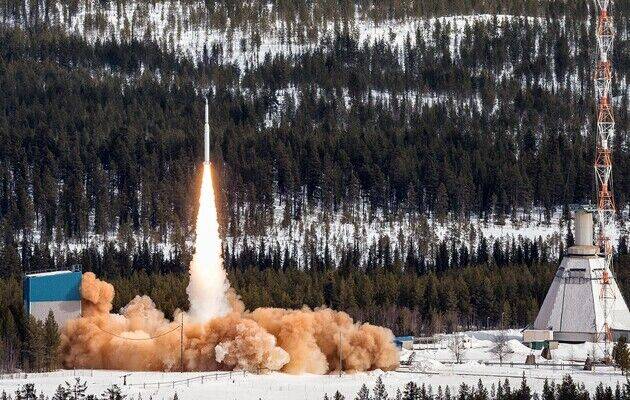 Швеция запустила ракету, которая потом случайно упала в Норвегии: что известно