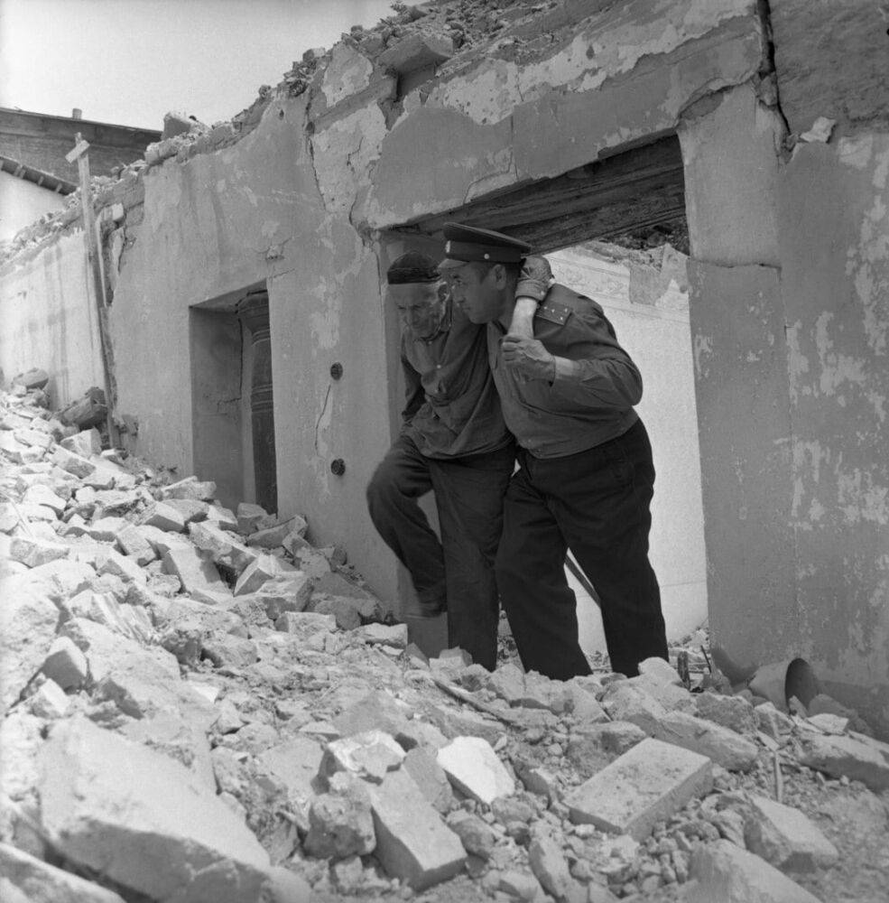 Ташкент помнит. 57 лет назад в городе произошло разрушительное землетрясение. Исторические фото