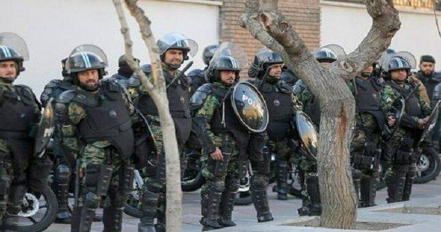 На юго-востоке Ирана полиция открыла стрельбу по протестующим