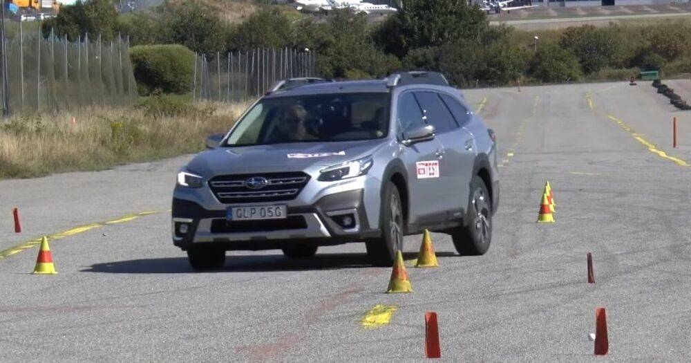Кроссовер Subaru Outback справился с тестом на управляемость (видео)