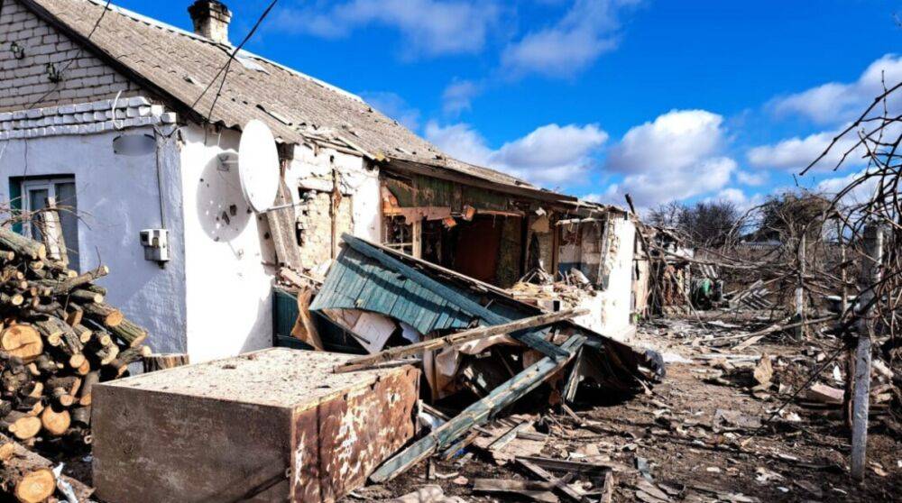 Оккупанты накрыли огнем село на Херсонщине: погибла женщина, ее супруг – в тяжелом состоянии