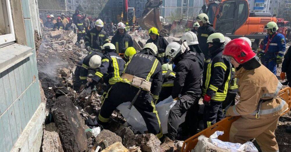 Количество погибших в Умани возросло до 15 человек, из них двое детей, — МВД (фото, видео)