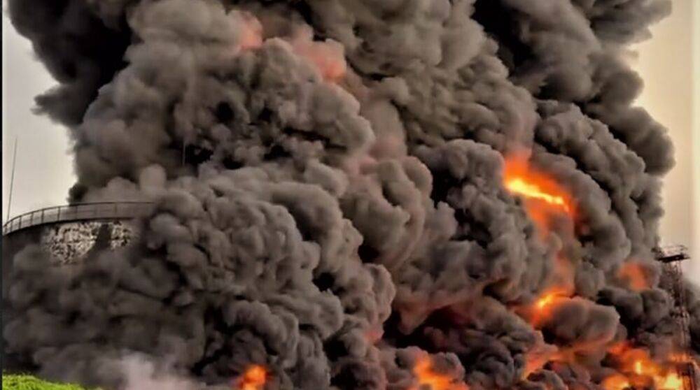 Беспилотник атаковал нефтебазу в Севастополе, произошел масштабный пожар