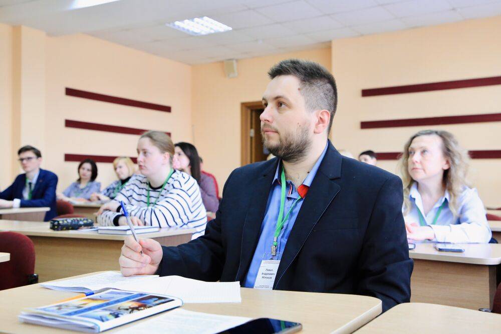 В Гродно проходит вторая сессия школы педагогического лидера