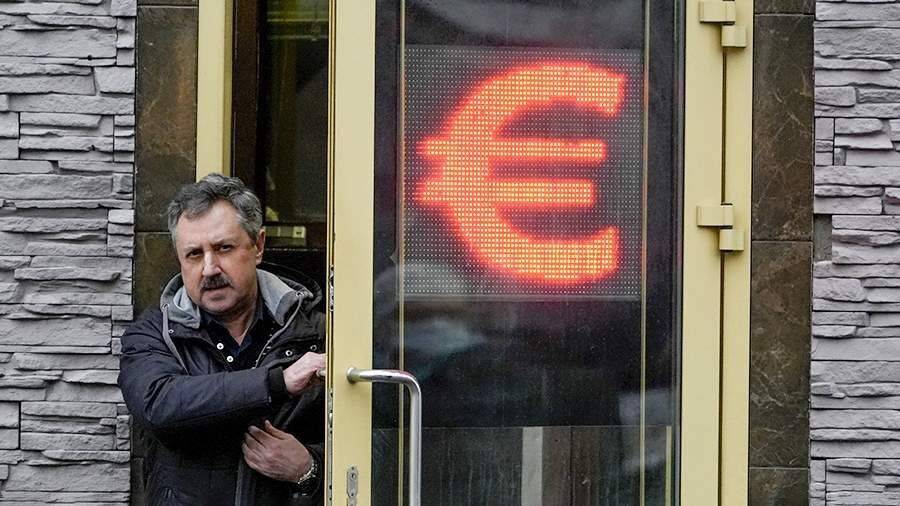 Курс евро поднялся выше 87 рублей впервые с апреля 2022 года