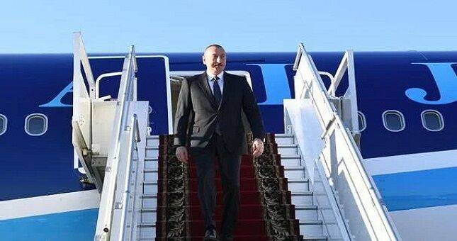 Президент Азербайджана Ильхам Алиев прибыл с государственным визитом в Таджикистан