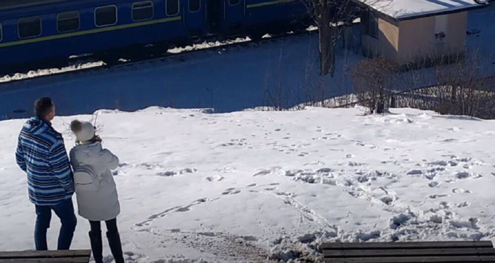 ЧП на железной дороге, срочное предупреждение "Укрзализныци": "Восемь поездов…"