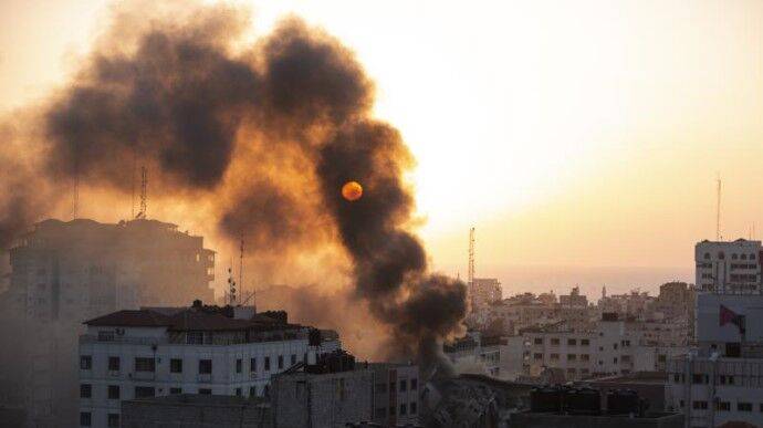 Израиль нанес удары по двум объектам по производству оружия в секторе Газа