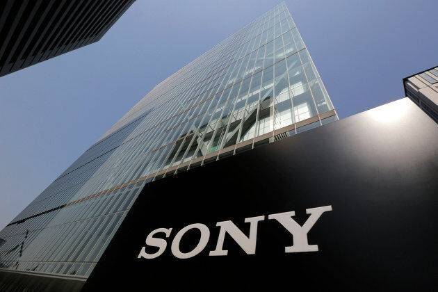 Акции Sony снижаются на 4,8 процента на фоне годового прогноза на торгах понедельника