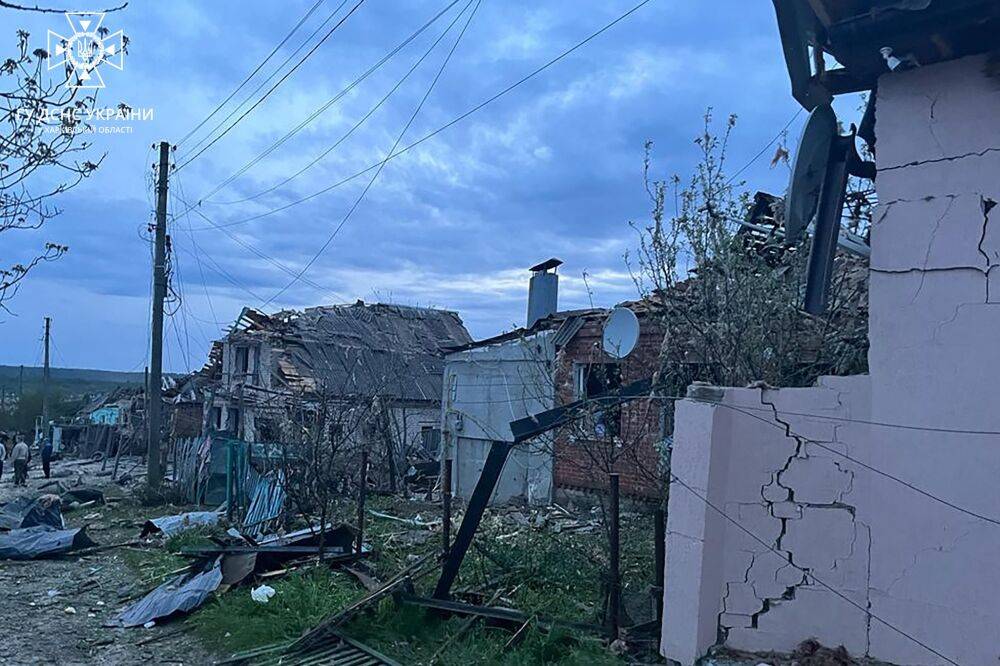 ГСЧС показала последствия ракетного удара по Купянску (фото)